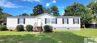 500 Red Bird Dr, Springfield, GA 31329