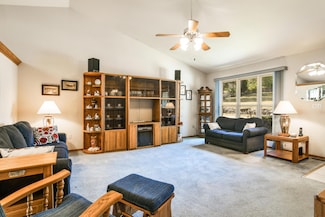 15 Bay Front Ln, Kimberling City, MO 65686