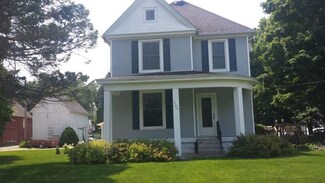 204 W Division St, Holcomb, IL 61043