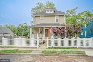 309 Trenton Ave, Laurel Springs, NJ 08021