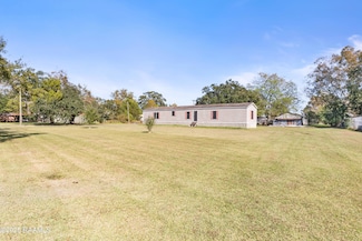 1010 Robert Dr, Saint Martinville, LA 70582