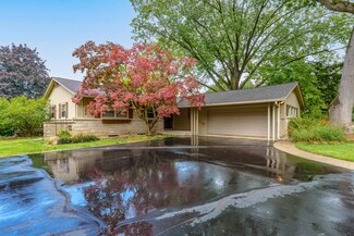 3304 Lake Hill Dr, Kalamazoo, MI 49008