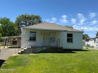1306 S 10th Ave, Yakima, WA 98902