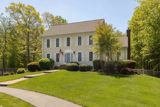 31 Quaker Ln, Seabrook, NH 03874
