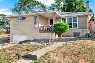 211 Laurel Dr, Greensburg, PA 15601