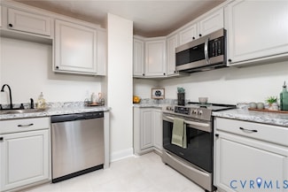 513 Miles Ave, Hopewell, VA 23860