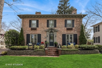 301 Rose Terrace, Lake Forest, IL 60045