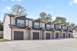 325 Longshadow Trail Unit E, Clarksville, TN 37043