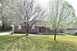 12745 Lake Conroe Hills Dr, Willis, TX 77318