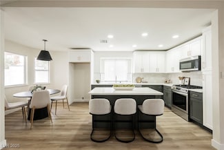 8757 Beluga Way, Las Vegas, NV 89117