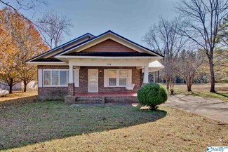 154 Tipton St, Paint Rock, AL 35764