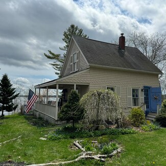 88 Schooner Dr, Stockton Springs, ME 04981
