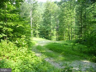 3249 Apple Ln, Oley, PA 19547