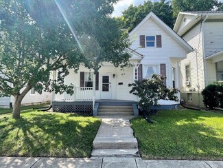 127 1st St, Shelbyville, IN 46176