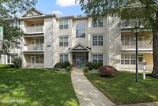 568 Saint Andrews Place, Manalapan, NJ 07726