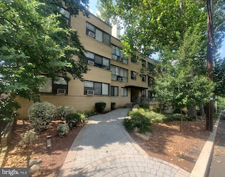 3901 Tunlaw Rd NW Unit 502, Washington, DC 20007