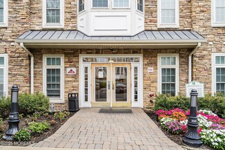 1204 Cedar Village Blvd Unit 204, East Brunswick, NJ 08816