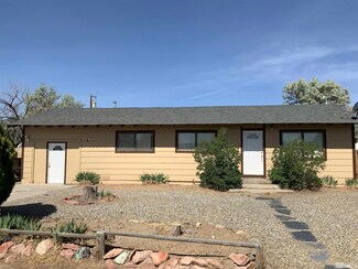 11 St Andrews, Yerington, NV 89447
