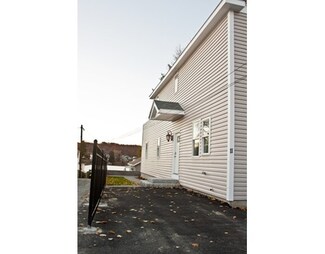 11 Ek Ct, Shrewsbury, MA 01545