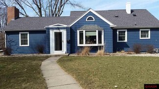 214 Sunset Blvd, Mankato, MN 56001