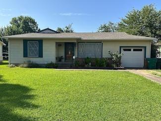 908 E Summit St, Sherman, TX 75090