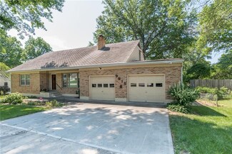 9815 E 35th St S, Independence, MO 64052