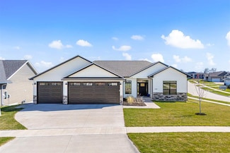 4101 Unbridled Ave, Iowa City, IA 52240