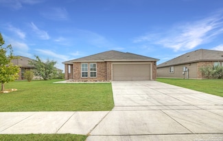 920 Bexley Dr, Seguin, TX 78155