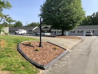 800 Dodson Mill Rd Unit 3, Pilot Mountain, NC 27041