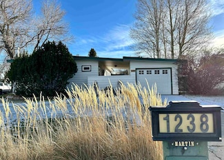 1238 Stampede Ave, Cody, WY 82414