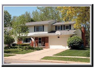 3426 Glasgow Dr, Lansing, MI 48911