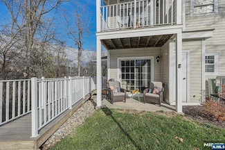 1023 Castle Rd, Mahwah, NJ 07430