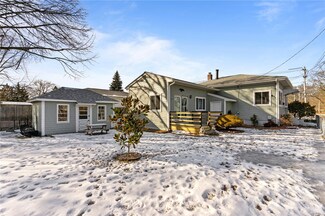 175 Irving Rd, Warwick, RI 02888