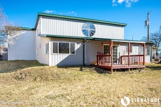 412 1/2 E Sewell St, Sundance, WY 82729