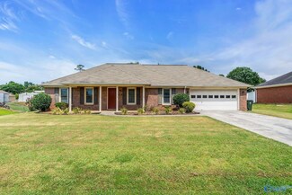 195 Fourstar Ln, Madison, AL 35757