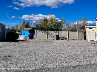 815 Whiffle Tree Dr, Star Valley Ranch, WY 83127
