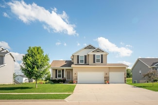 3015 Timber Cove Dr, Cedar Falls, IA 50613