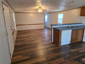 1245 Cr 211 Rd, Weimar, TX 78962