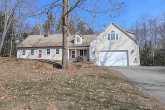 131 Sherwood Forest Rd, Weare, NH 03281