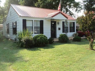 208 S Parkway St, Corinth, MS 38834