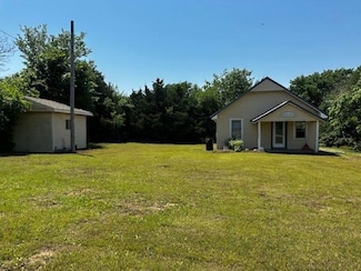 9219 E Vfw Rd, Glencoe, OK 74032