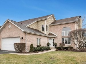16728 Winterberry Ln, Orland Park, IL 60467