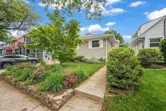 287 Woolley Ave, Staten Island, NY 10314