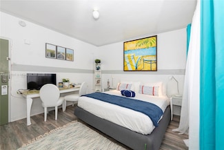 6760 Collins Ave Unit 9, Miami Beach, FL 33141