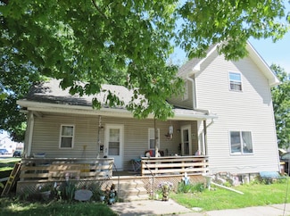 302 E Maple St, Maquoketa, IA 52060