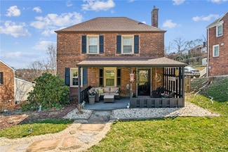 218 Constitution Dr, Pittsburgh, PA 15236