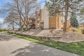 2835 S Monaco Pkwy Unit 2-207, Denver, CO 80222