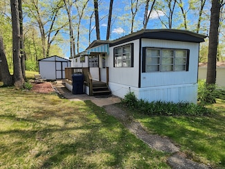 36 Fairway Dr, Windham, CT 06256