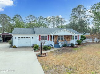788 E Boiling Spring Rd, Southport, NC 28461
