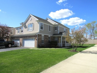 2502 Evergreen Cir Unit 40, McHenry, IL 60050
